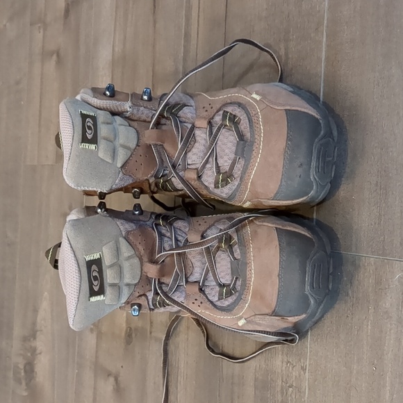 Salomon Gore-tex Hiking Boots - Picture 2 of 9